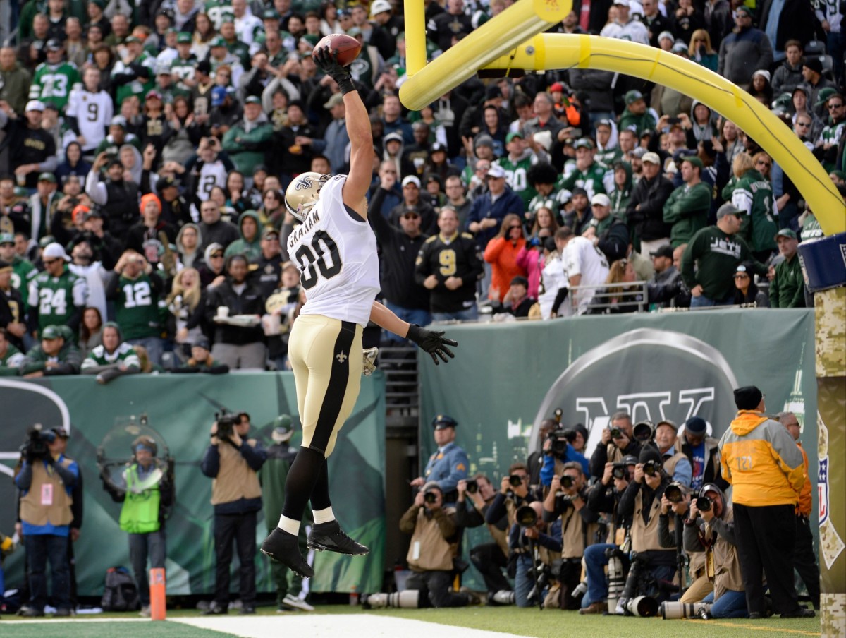 Jimmy Graham Dunks